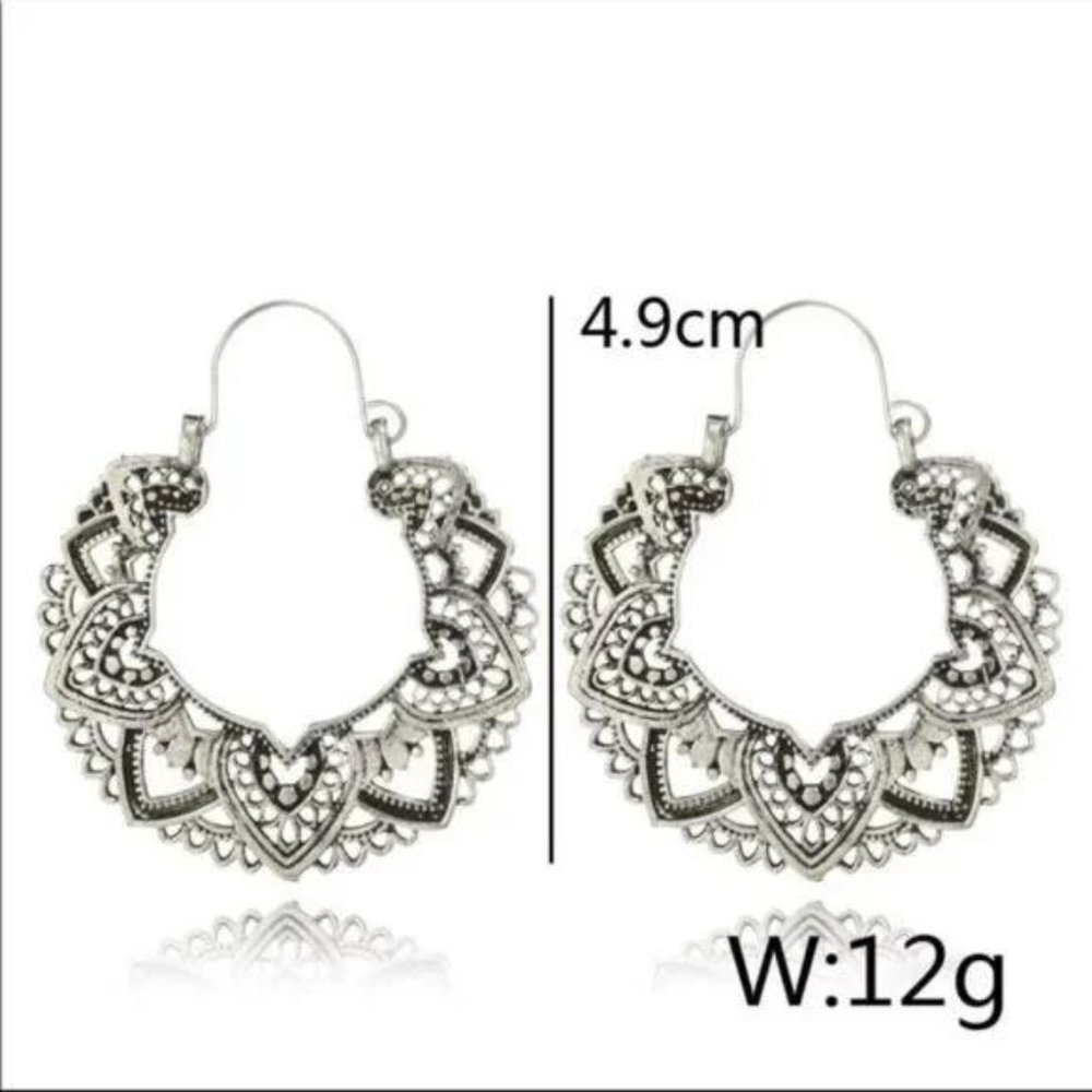 NEW Sterling Silver Elegant Hoop Earrings, beautiful Earrings, cute Earrings. - Picture 2 of 3